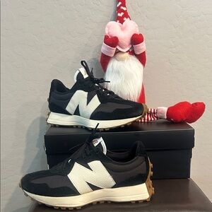 Black New Balance 327 women’s 9